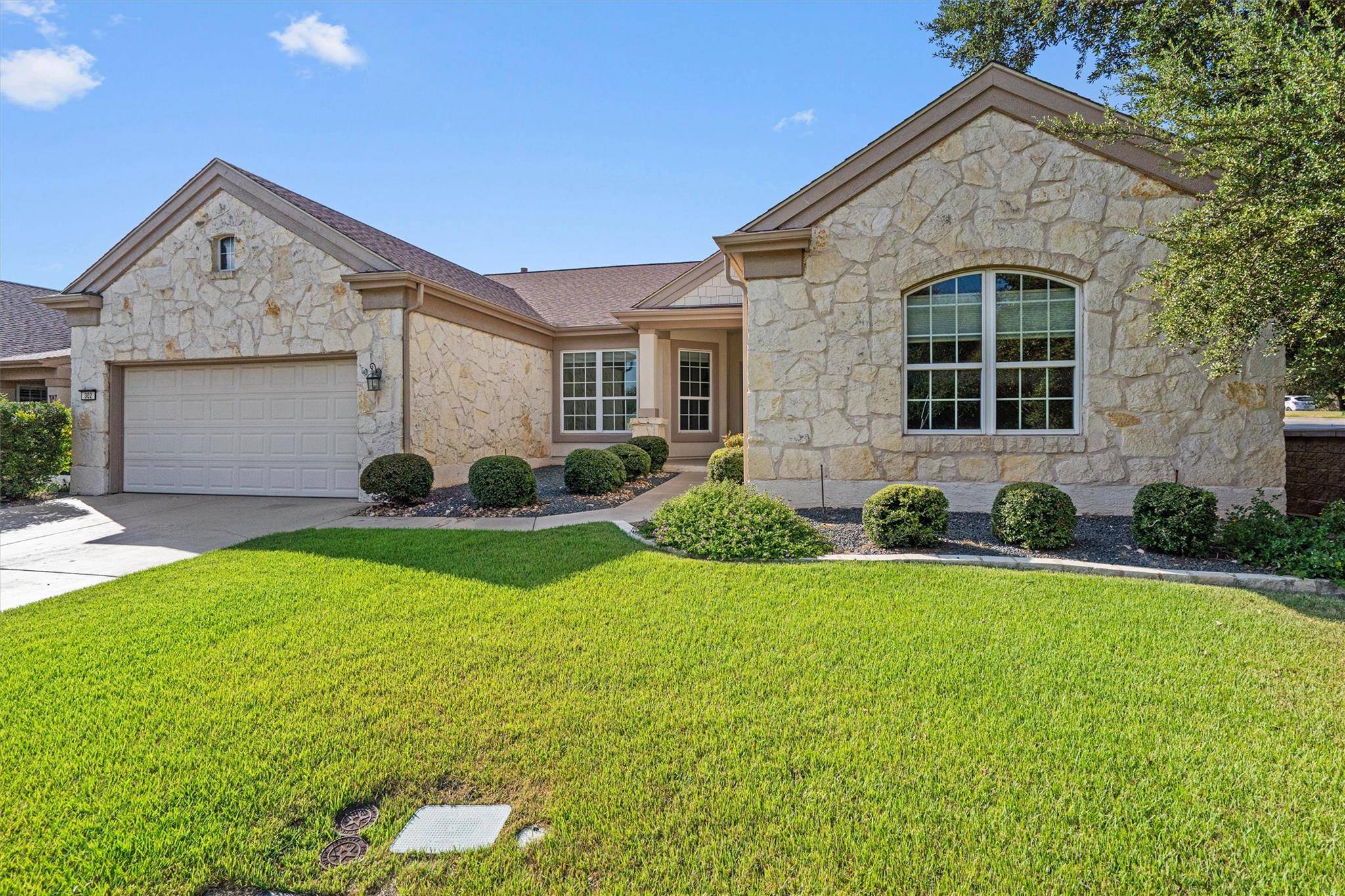 302 Armstrong DR, Georgetown, TX 78633