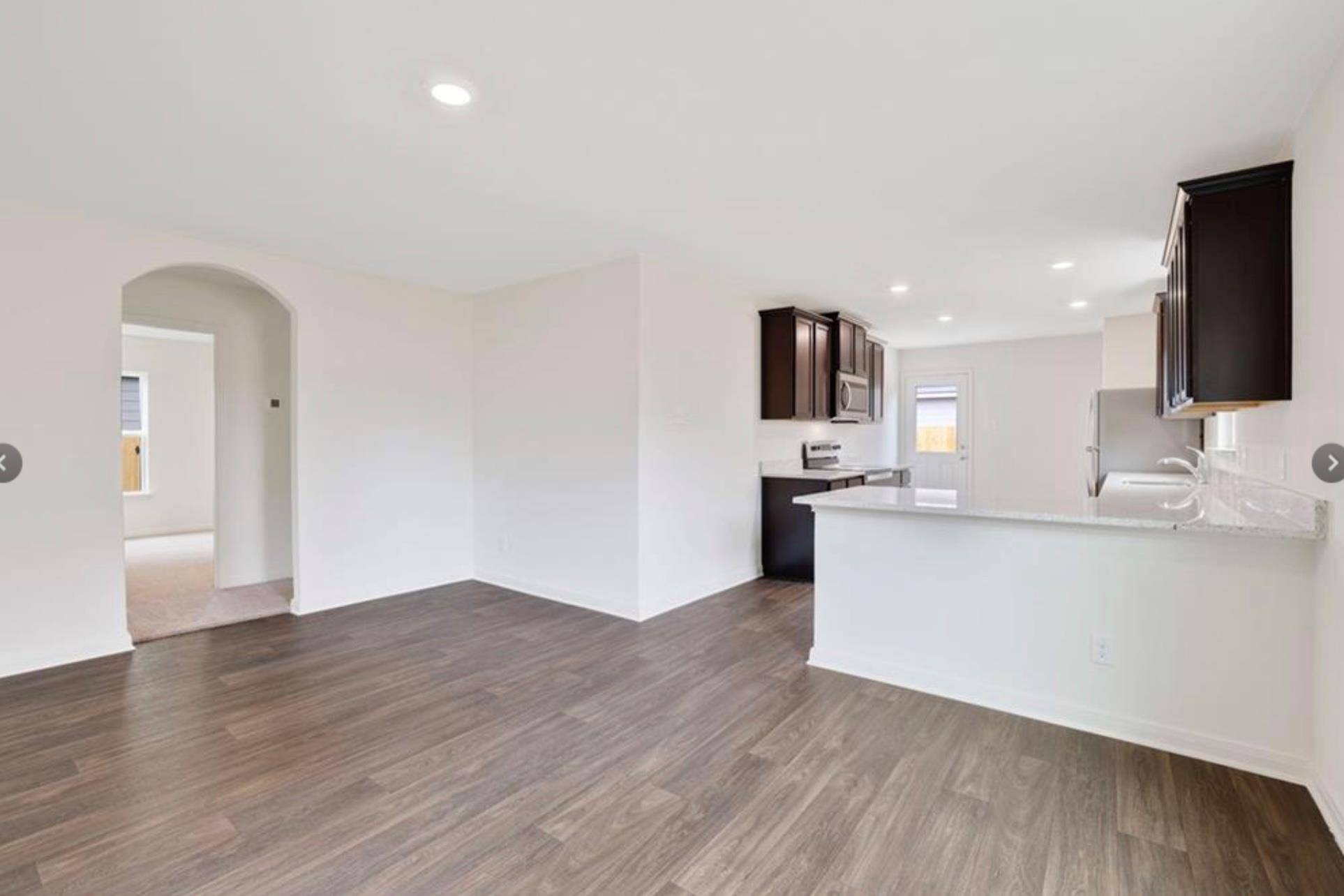 301 Crescent Park DR, Jarrell, TX 76537