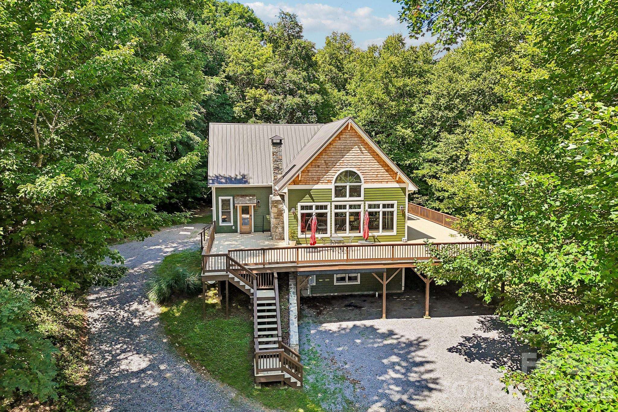 2705 Sand Branch RD, Black Mountain, NC 28711