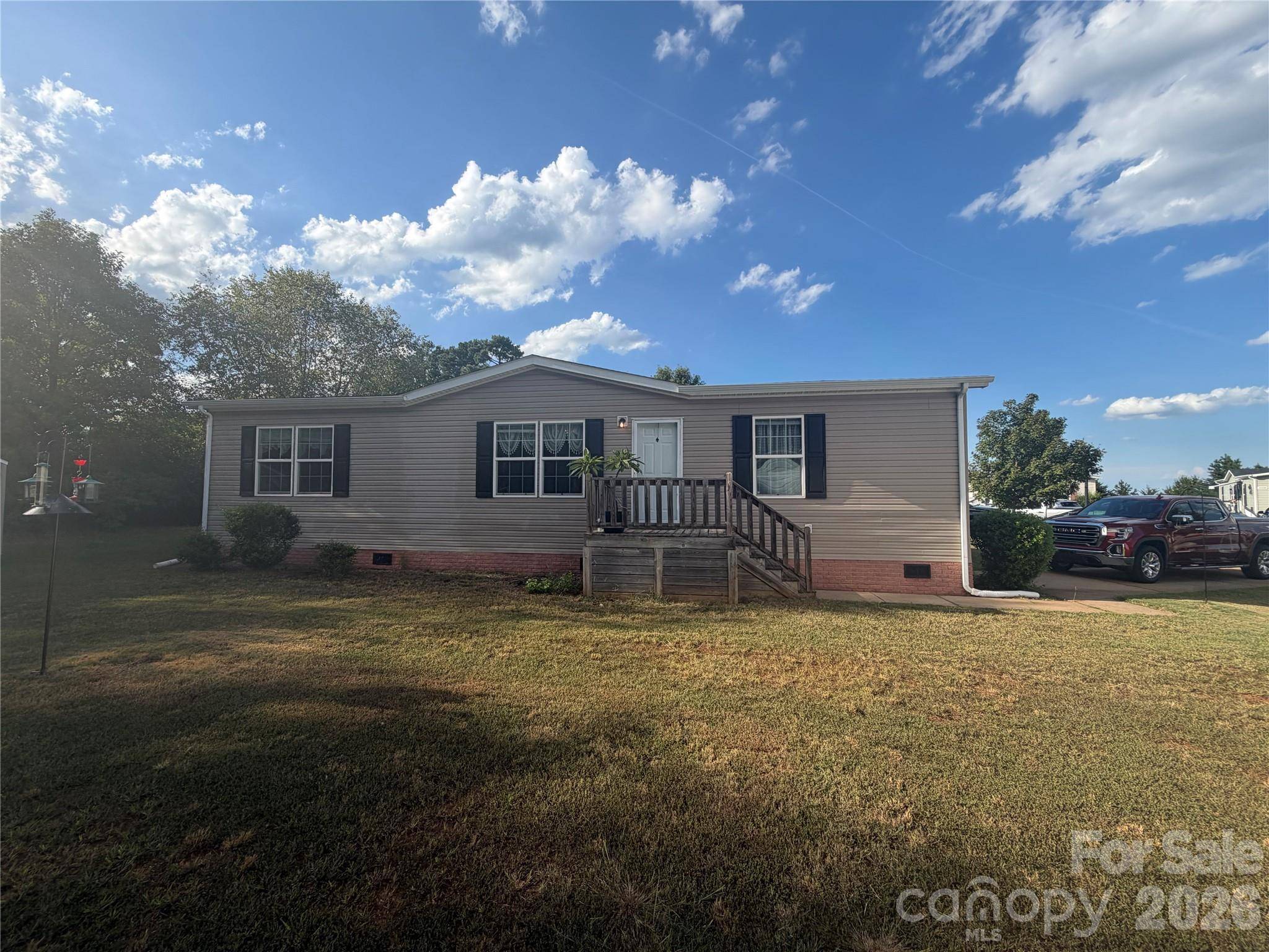 9902 Ashe CT, Charlotte, NC 28215