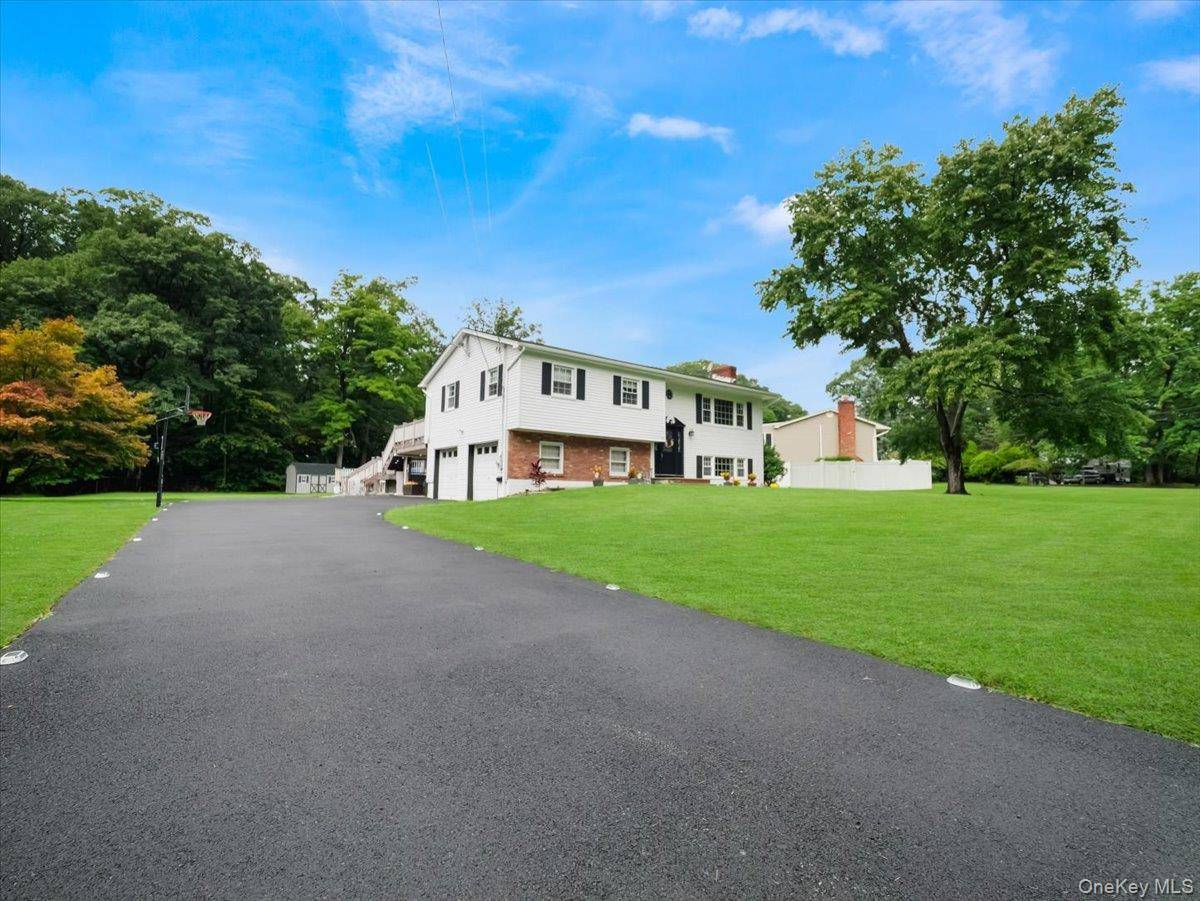 1 S Park LN, Nanuet, NY 10954