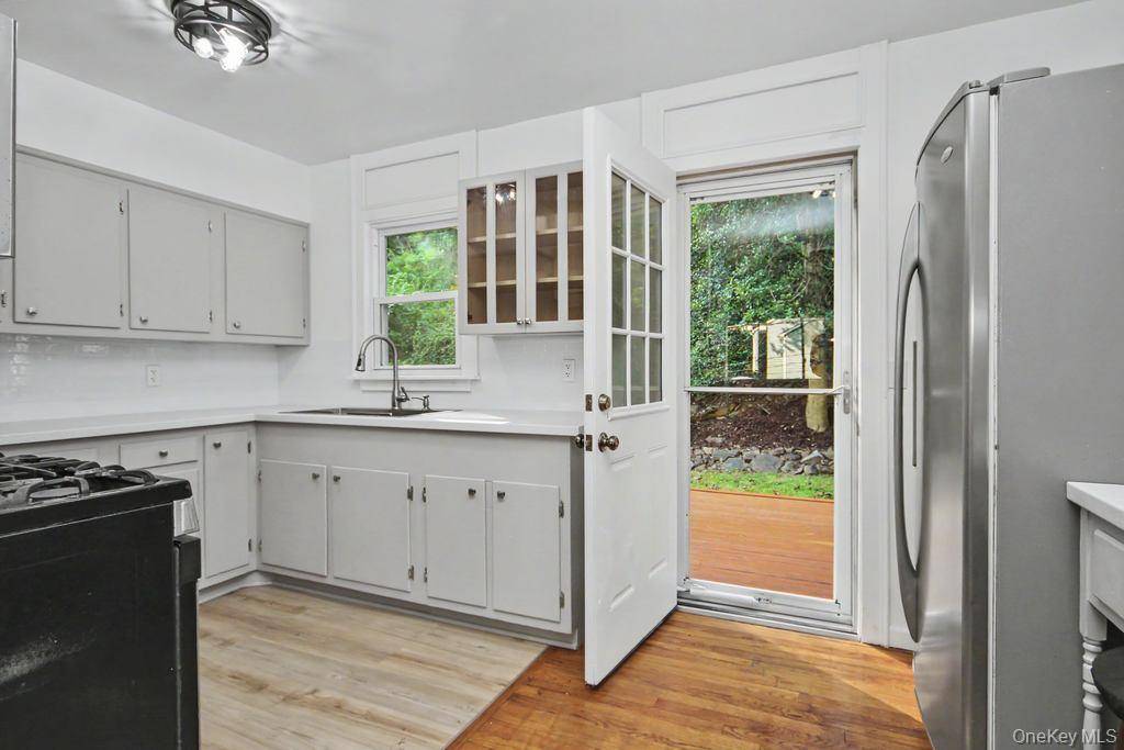 81 Snowden AVE, Ossining, NY 10562