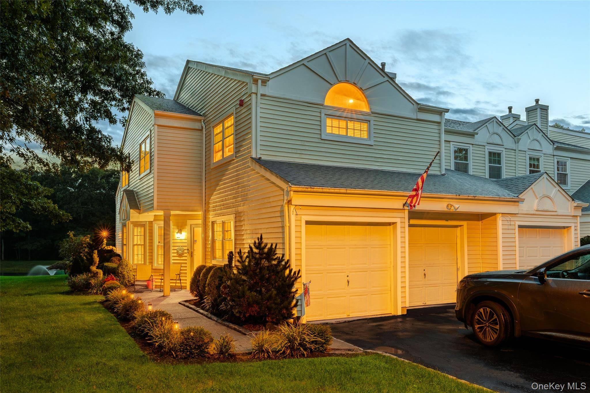 1 Pidgeon CT, Manorville, NY 11949