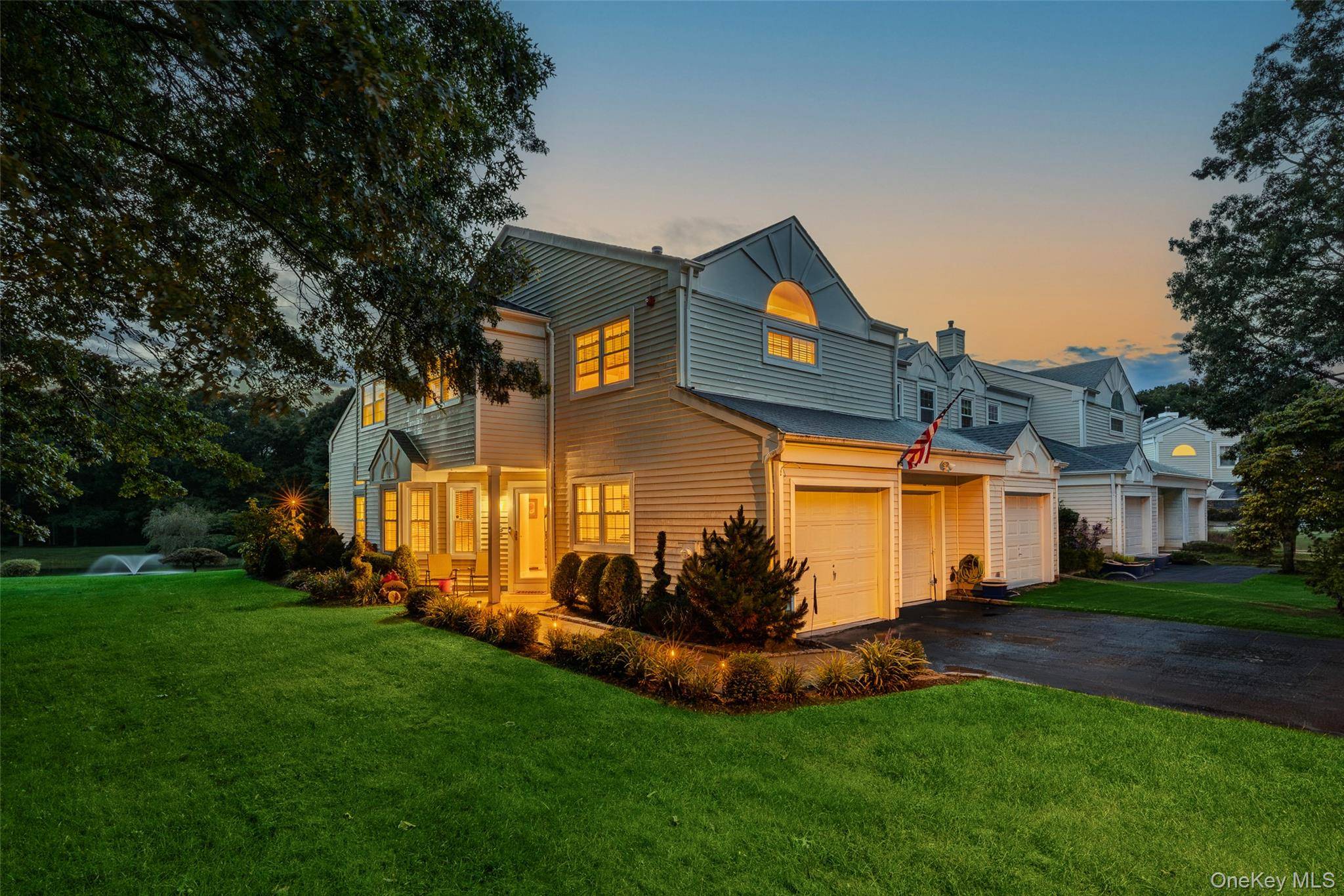 1 Pidgeon CT, Manorville, NY 11949