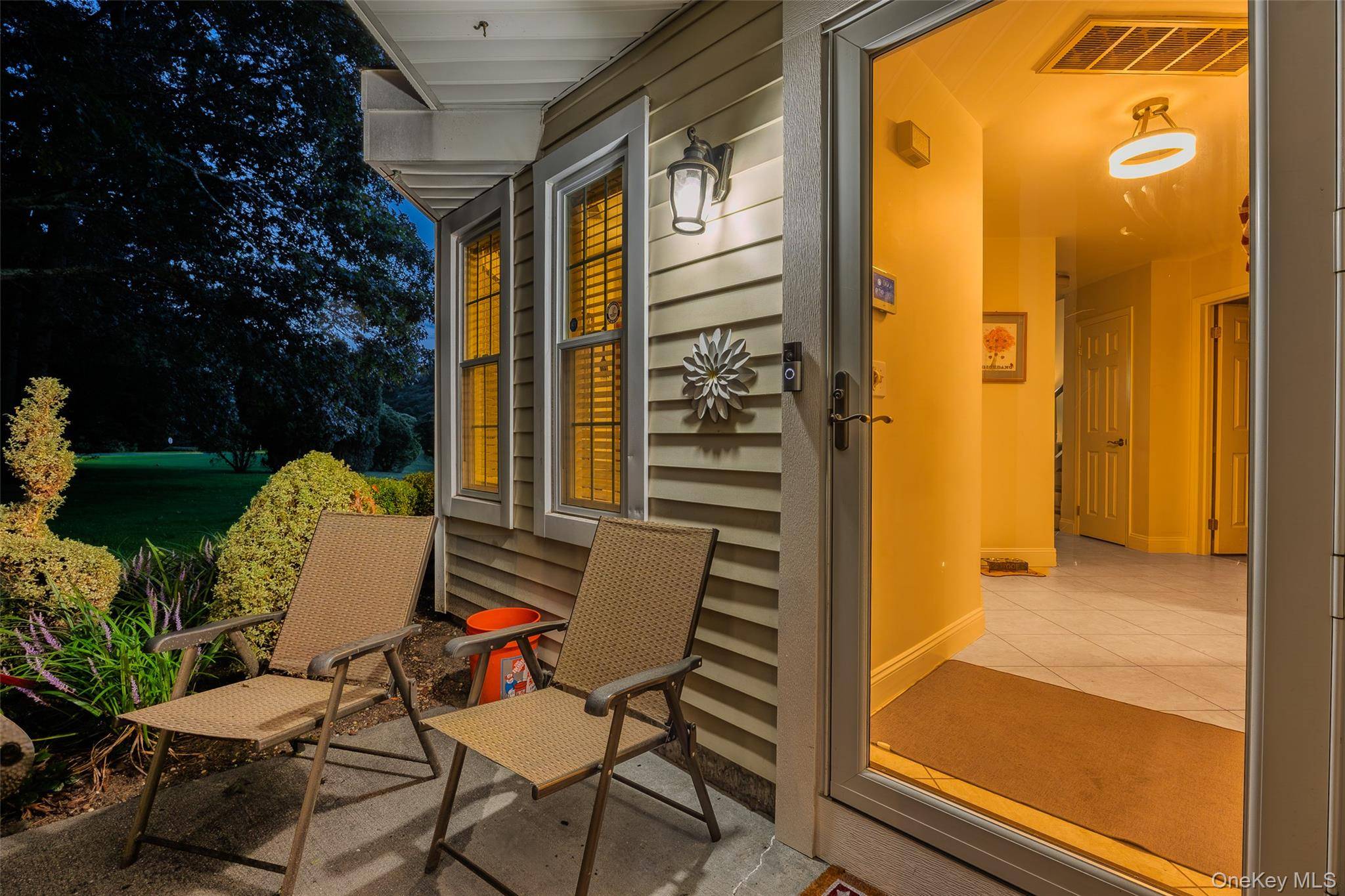 1 Pidgeon CT, Manorville, NY 11949