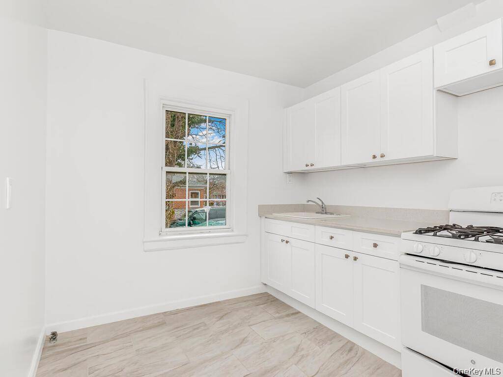 3302 Bronxwood AVE #2, Bronx, NY 10469