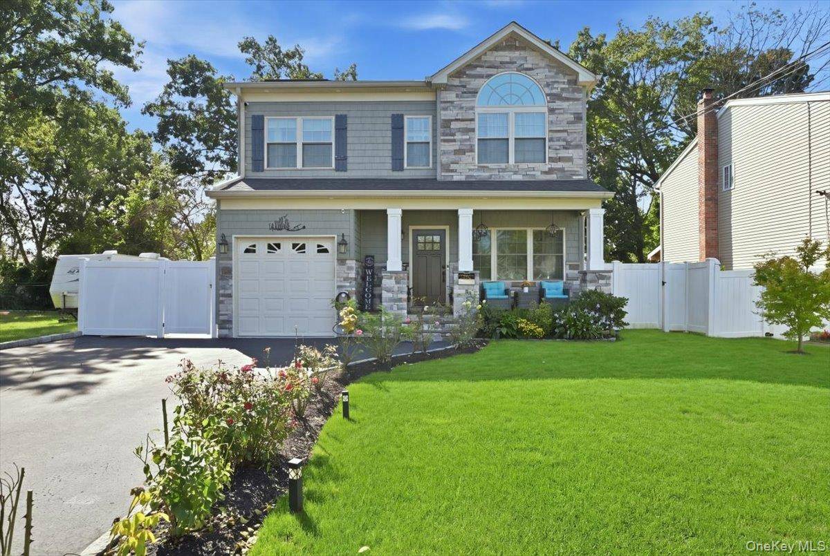 136 Oak ST, Deer Park, NY 11729