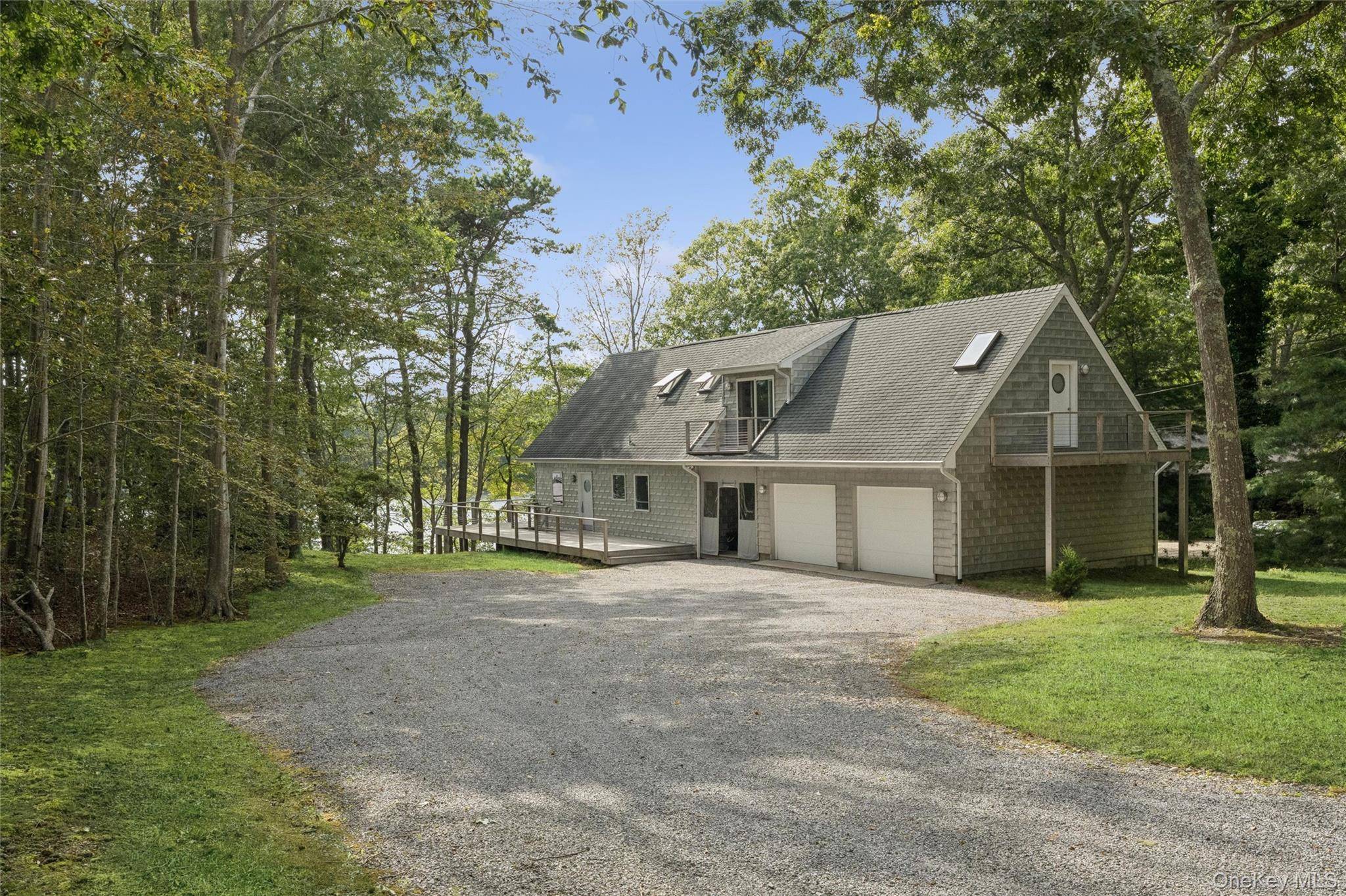 142 Little Fresh Pond RD, Southampton, NY 11968
