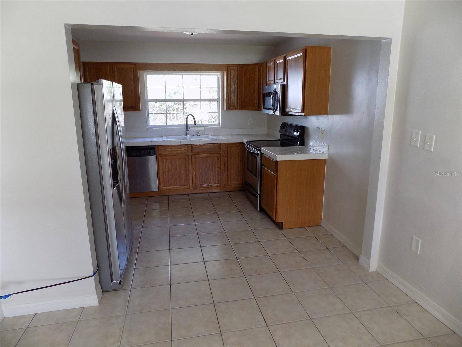 2747 EASTLAND RD, Mount Dora, FL 32757
