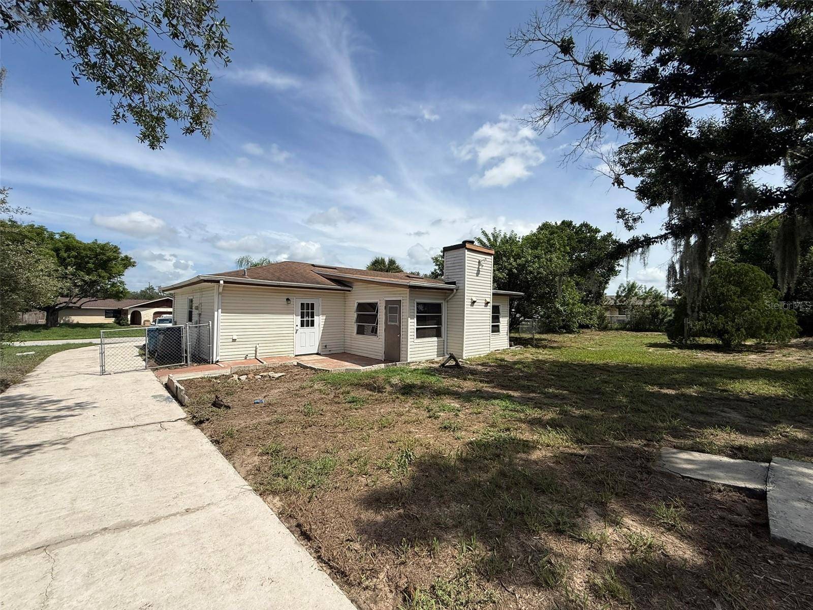 2024 BEL OMBRE CIR, Lake Wales, FL 33898