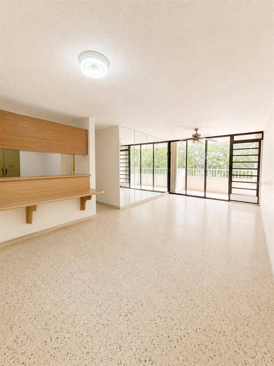 Cond. Laguna Gardens 2 AVE LAGUNA #7A, Carolina, PR 00979