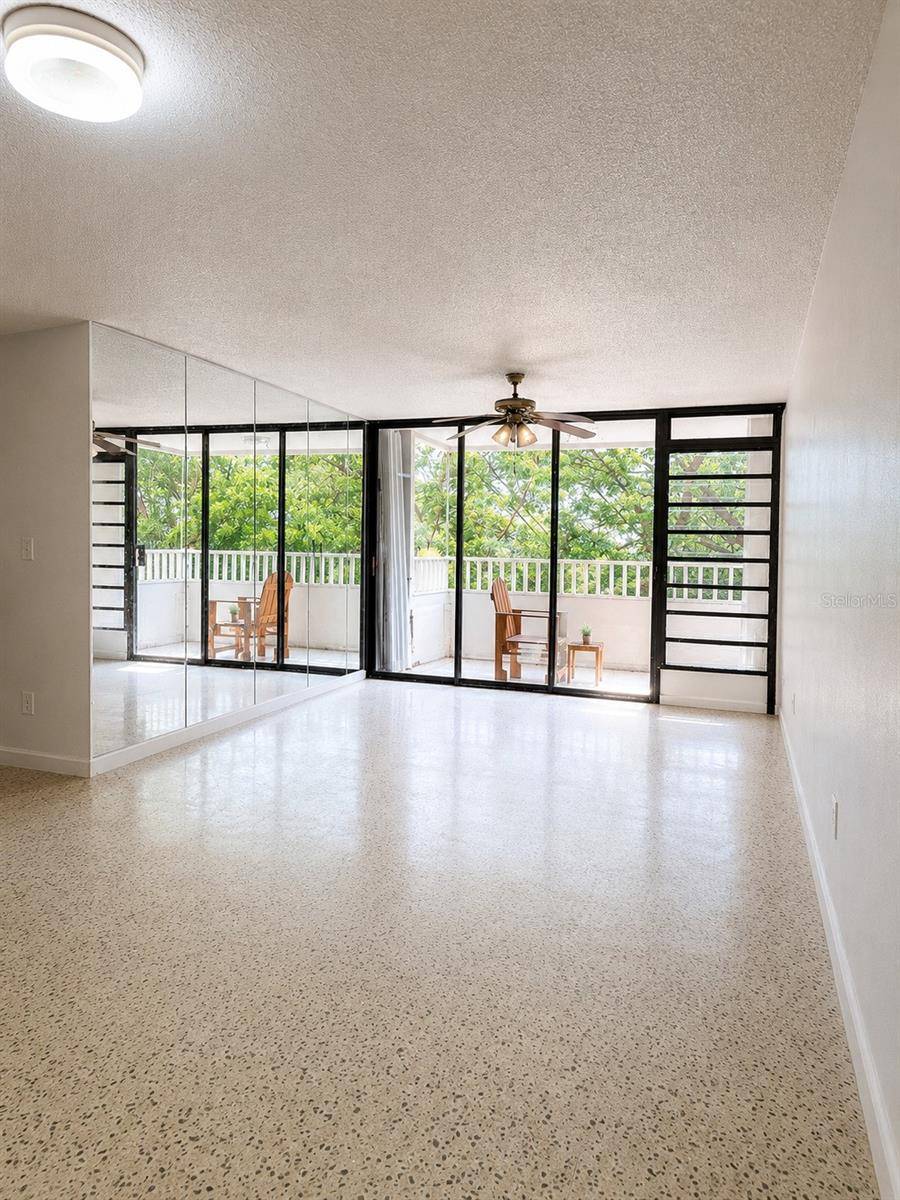 Cond. Laguna Gardens 2 AVE LAGUNA #7A, Carolina, PR 00979
