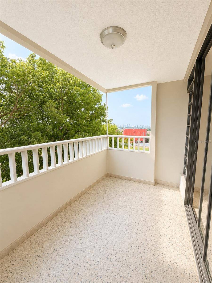 Cond. Laguna Gardens 2 AVE LAGUNA #7A, Carolina, PR 00979