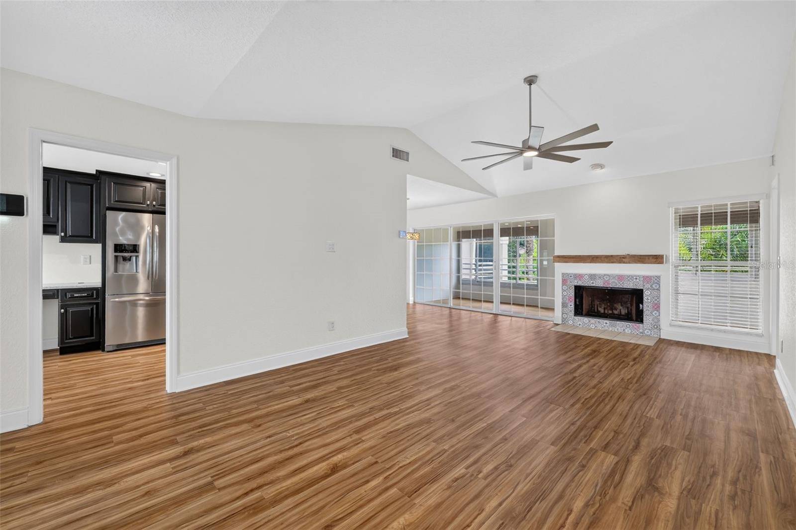 8352 MEADOWBROOK DR #10, Seminole, FL 33777
