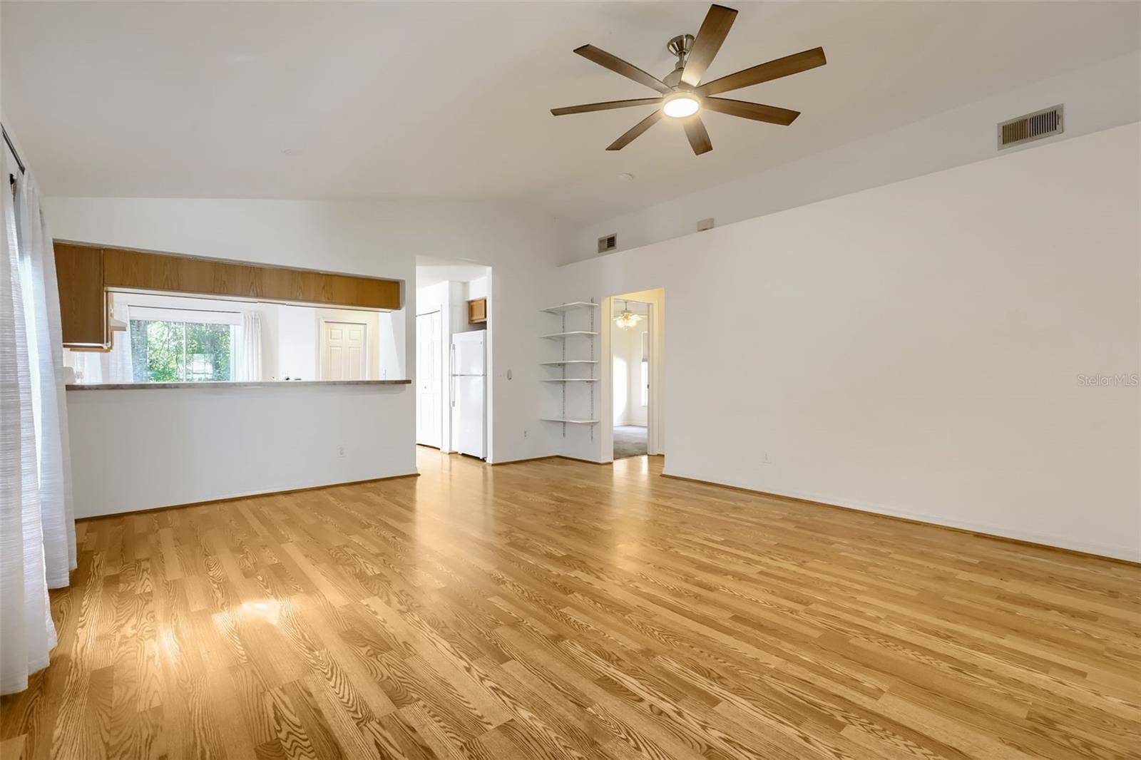 7902 CITRUS BLOSSOM DR, Land O Lakes, FL 34637