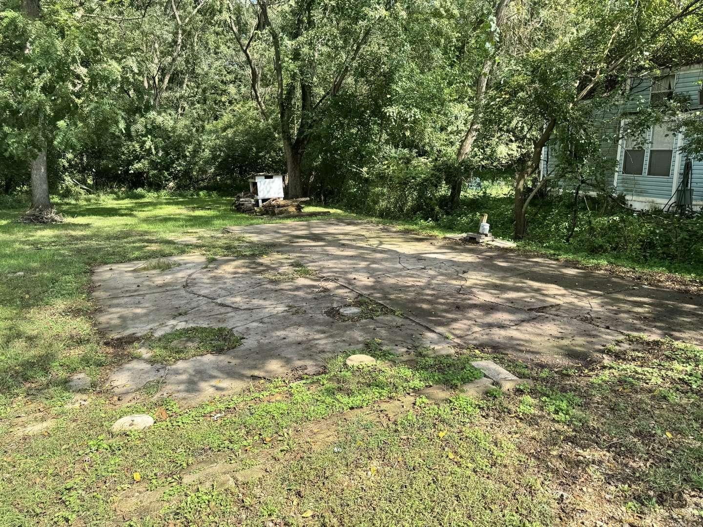 17/100 Woodhaven, Sublette, IL 61367