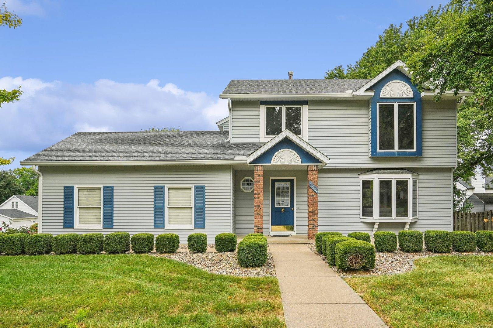 4806 Taylor ST, Davenport, IA 52806