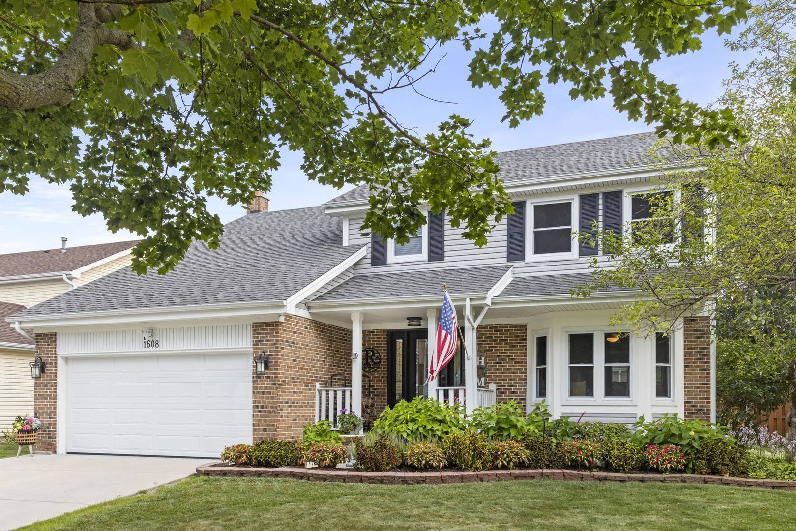 1608 Lois Ann LN, Naperville, IL 60563