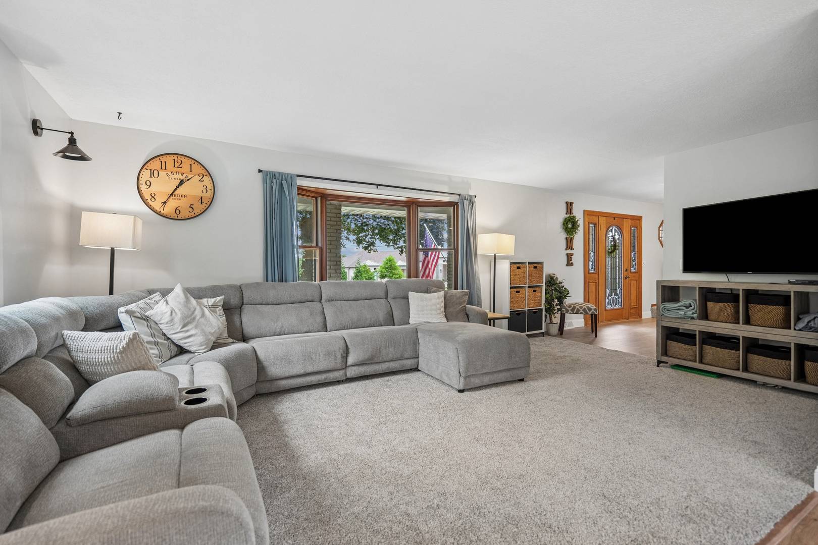 4200 Tanglewood RD, Bettendorf, IA 52722
