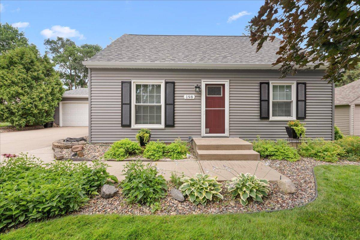 198 Ferndale ST N, Maplewood, MN 55119