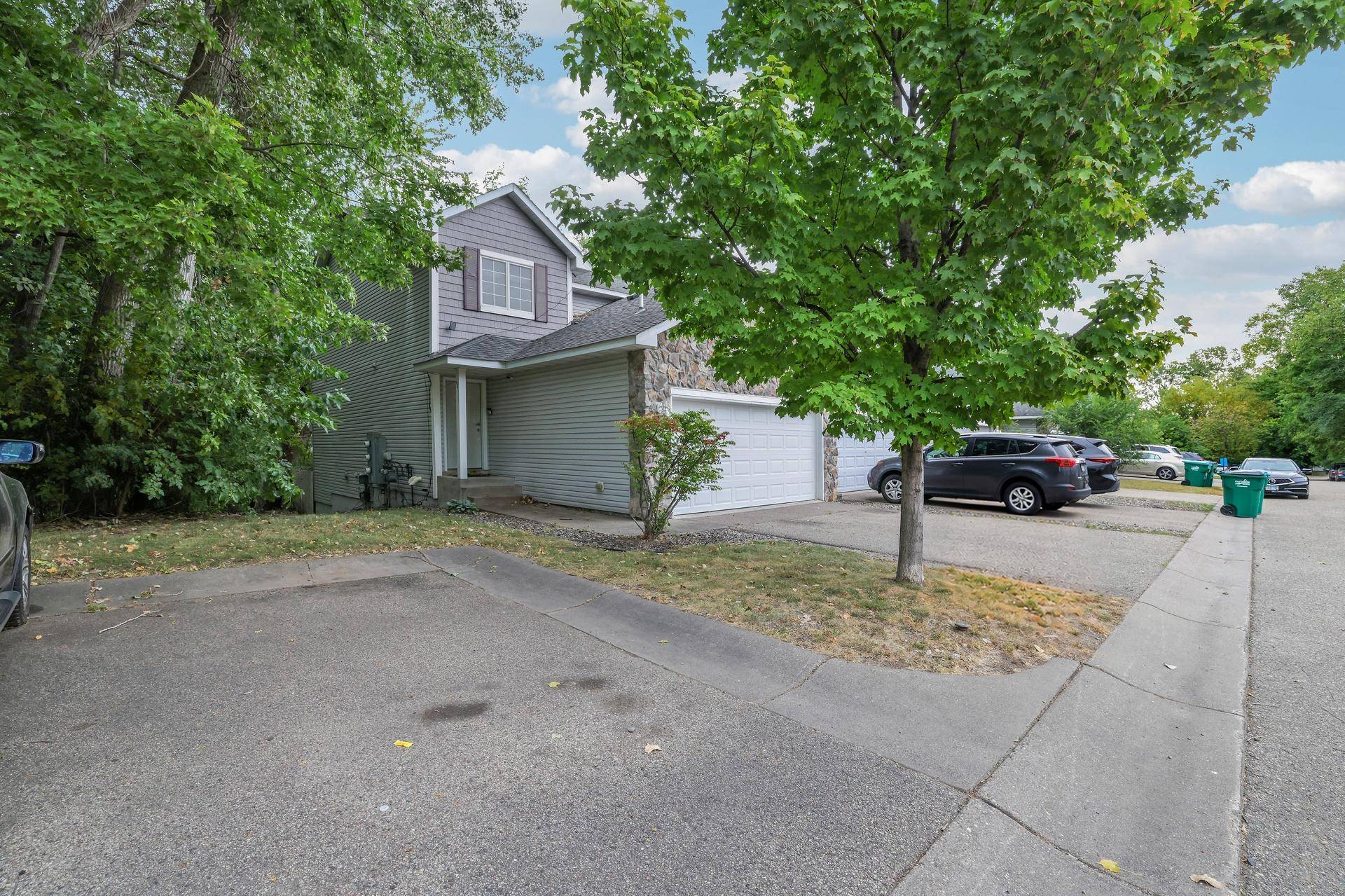 2461 Williams DR, Burnsville, MN 55337