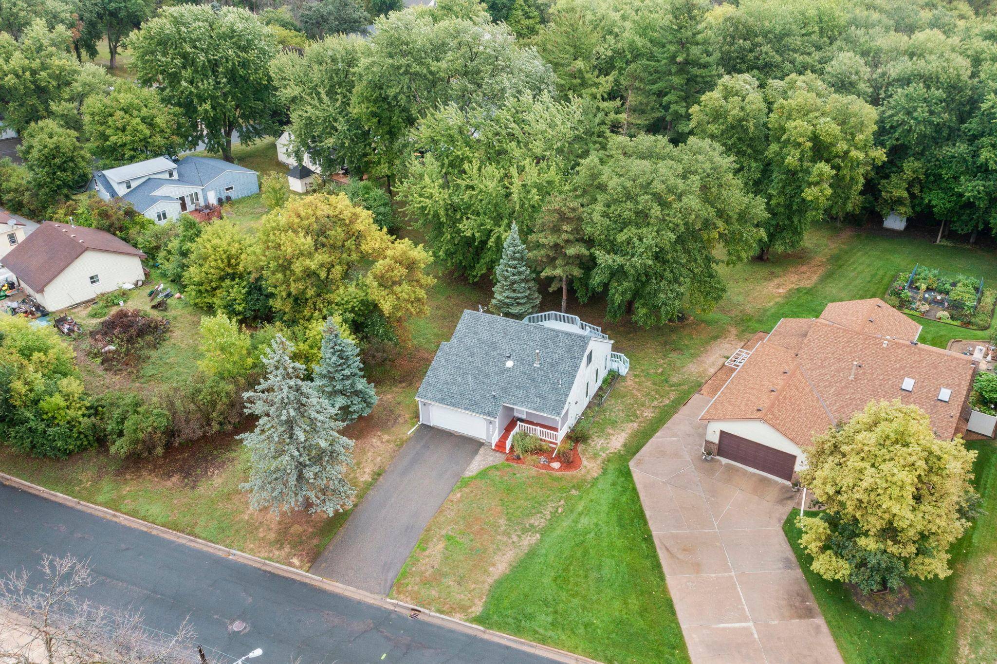 8008 Mount Curve BLVD, Brooklyn Park, MN 55445
