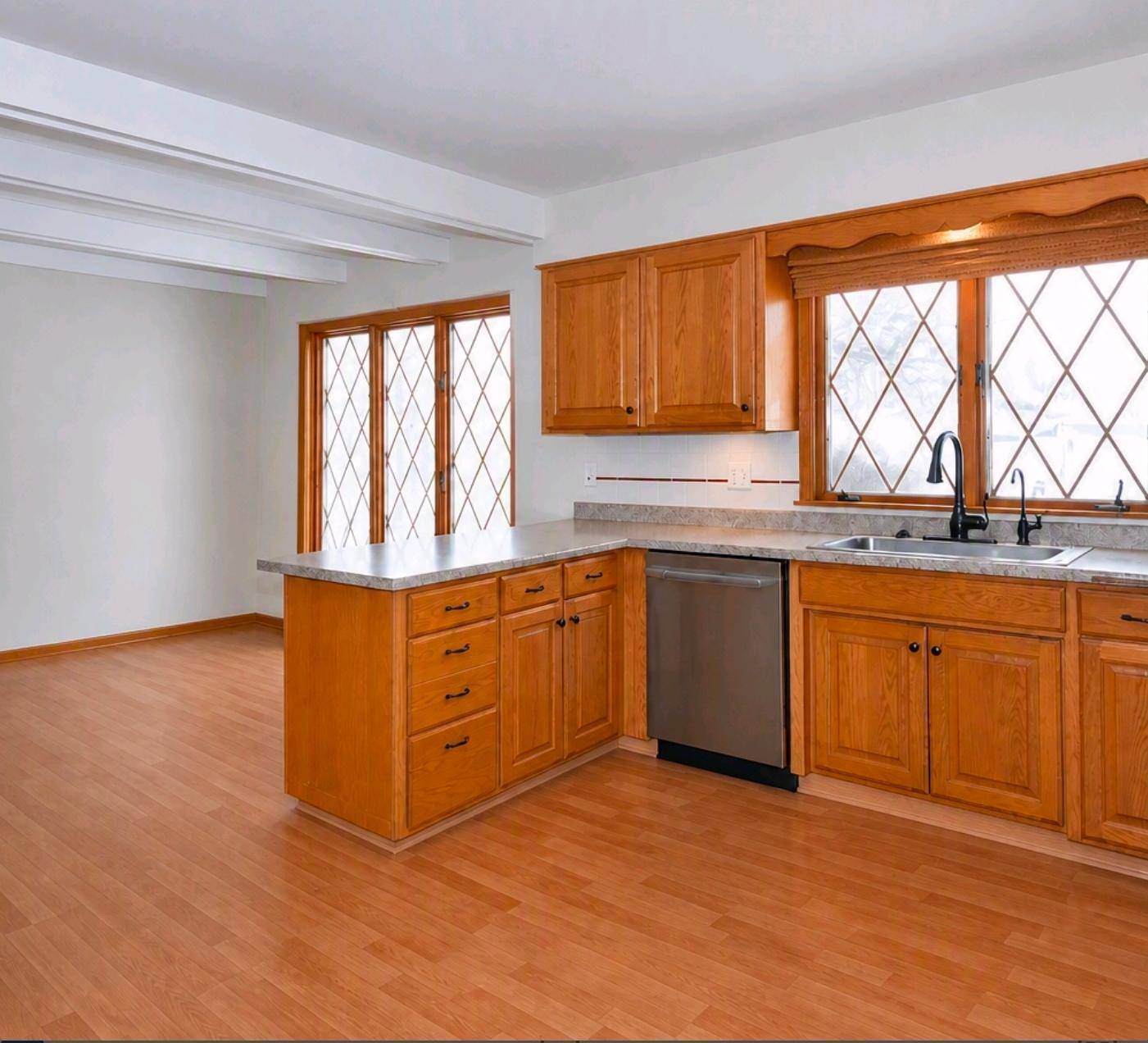 1518 6th ST SW, Faribault, MN 55021