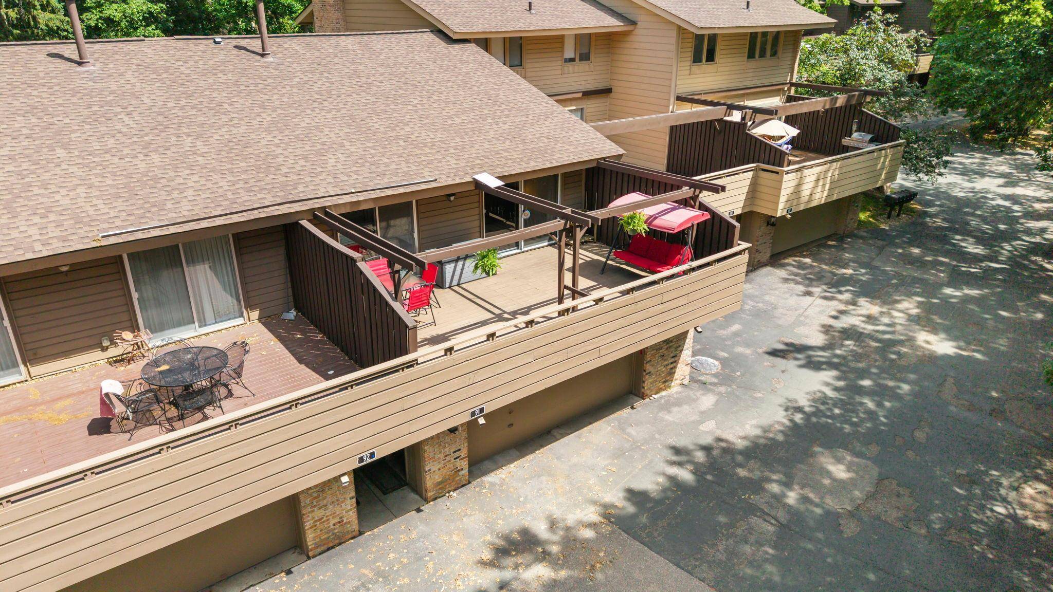 91 Birnamwood DR, Burnsville, MN 55337