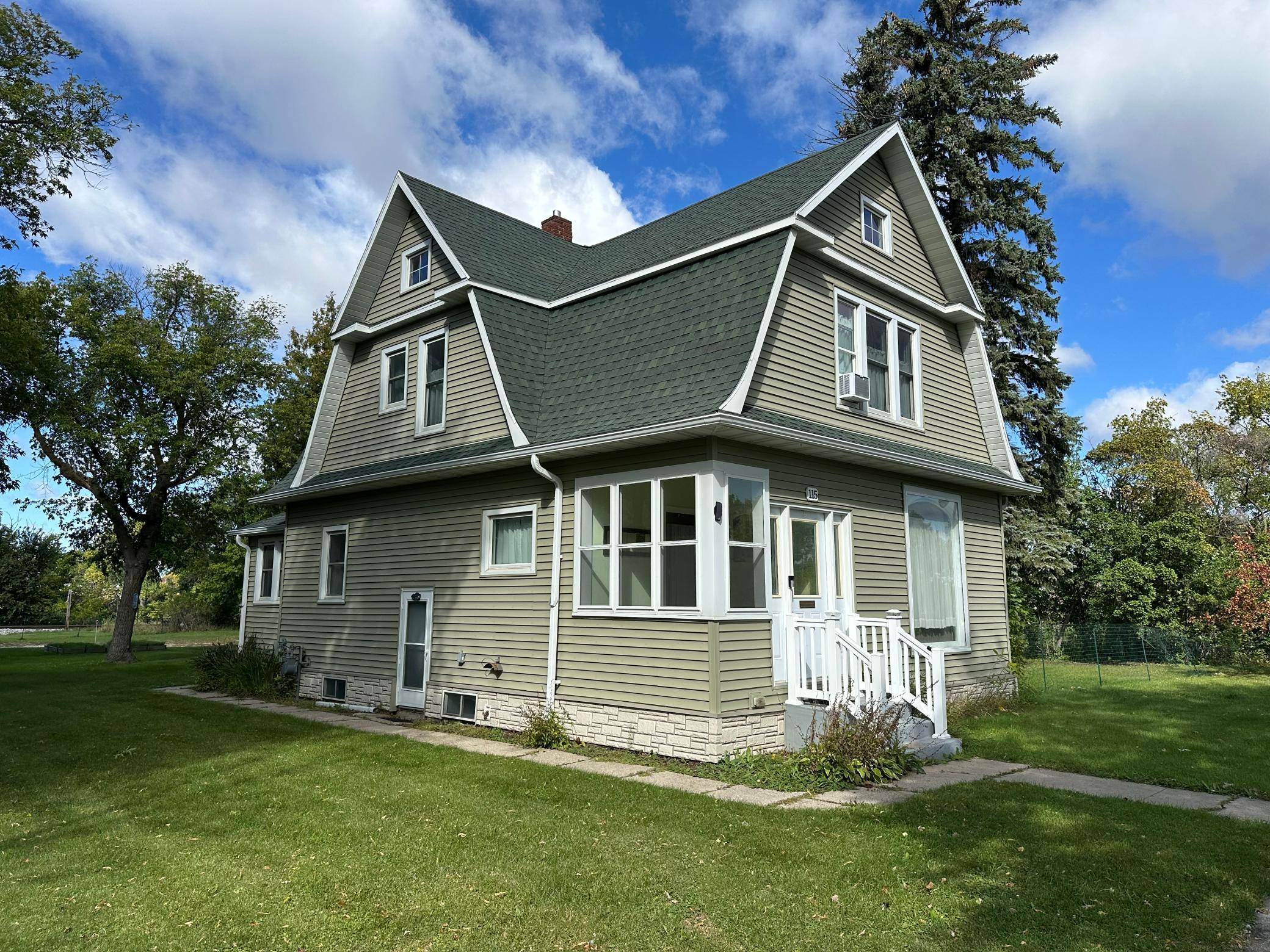 115 Conley AVE N, Thief River Falls, MN 56701