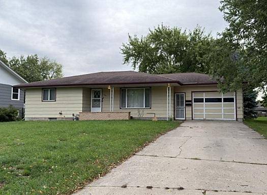 1421 12th ST, Windom, MN 56101