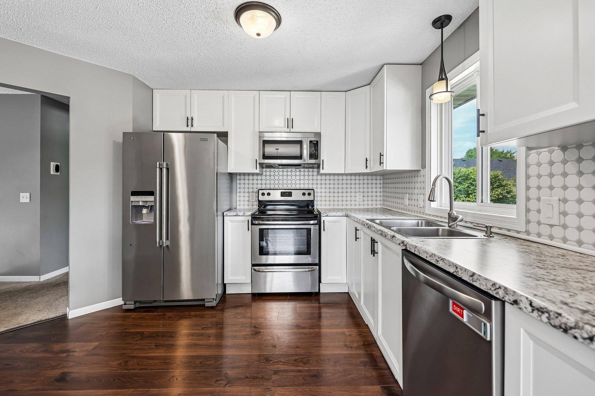 905 Walnut ST, Farmington, MN 55024