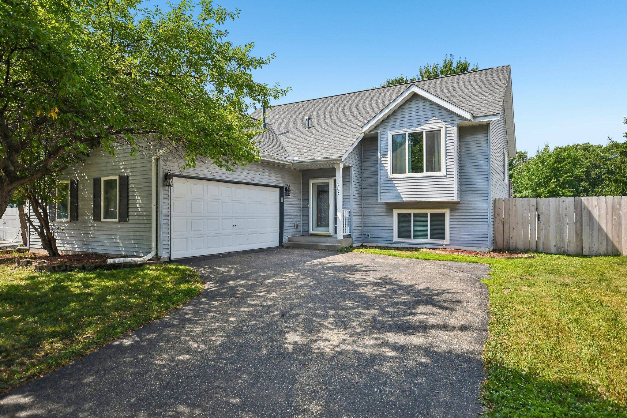 905 Walnut ST, Farmington, MN 55024