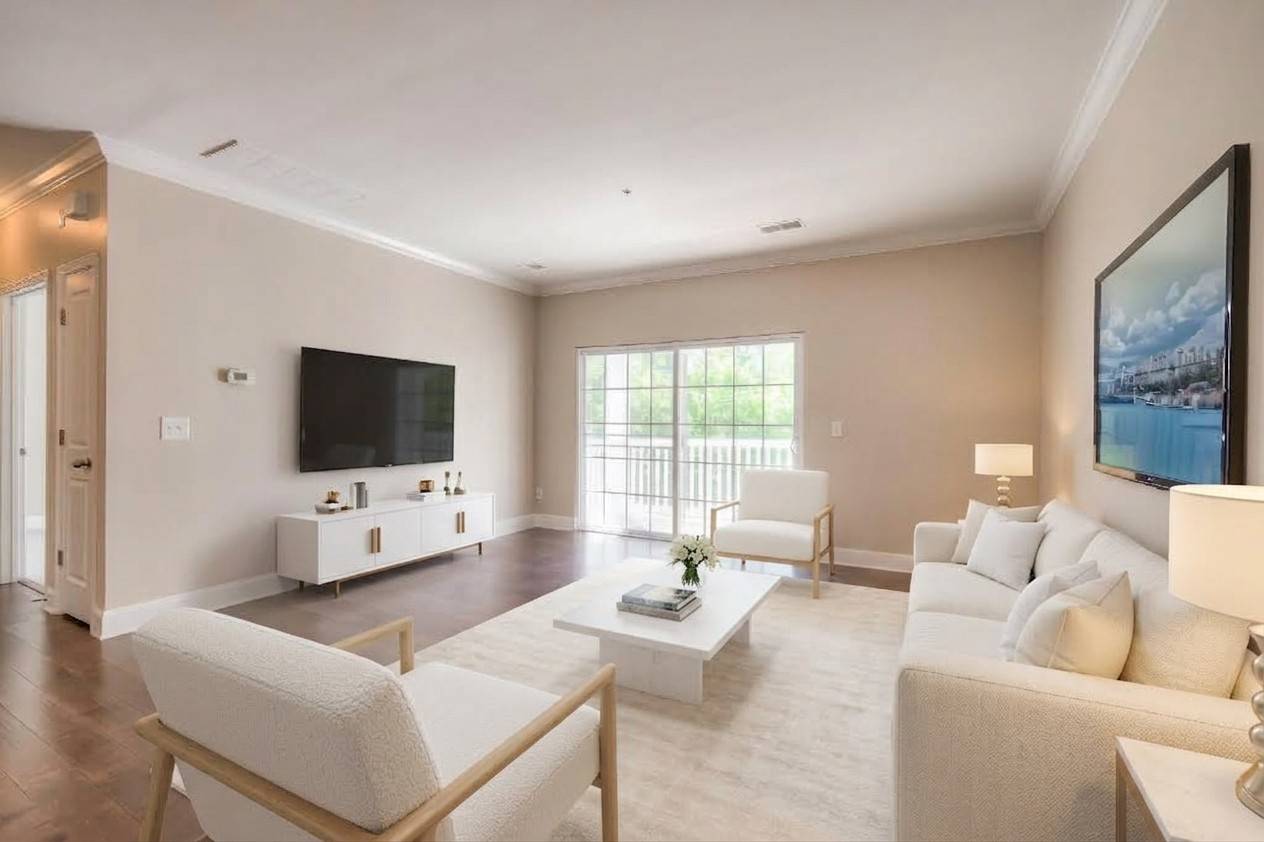8043 Bienville Dr #6, Nashville, TN 37211