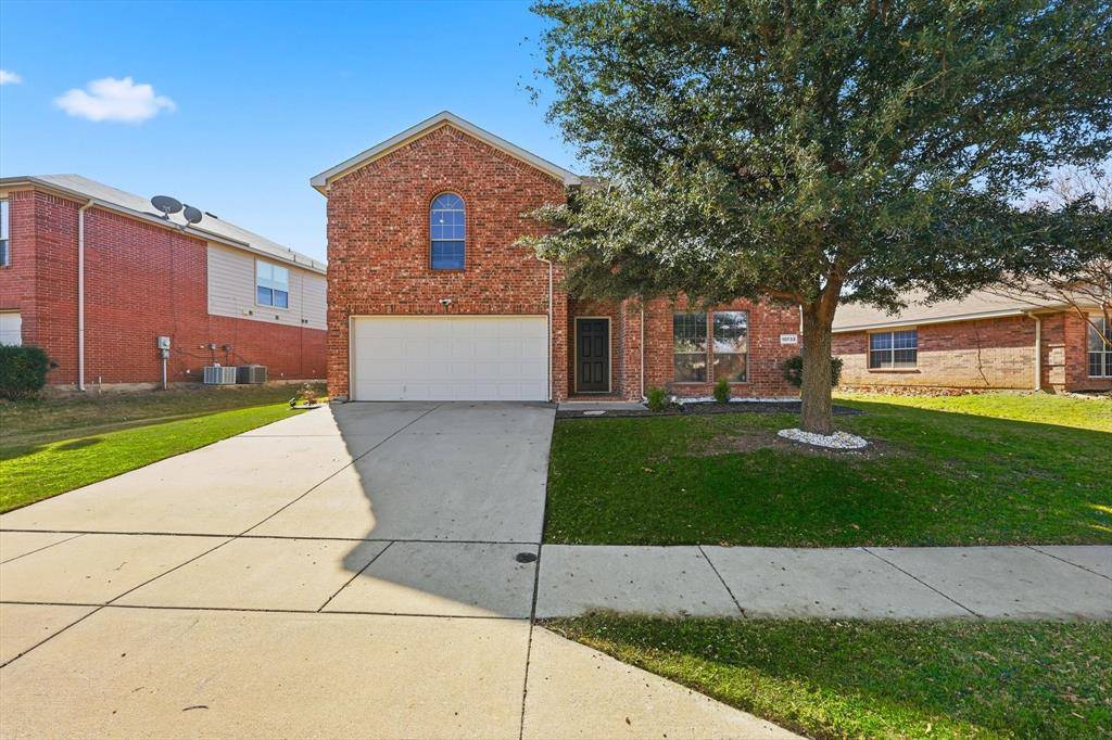 10733 Kittering Trail, Fort Worth, TX 76052