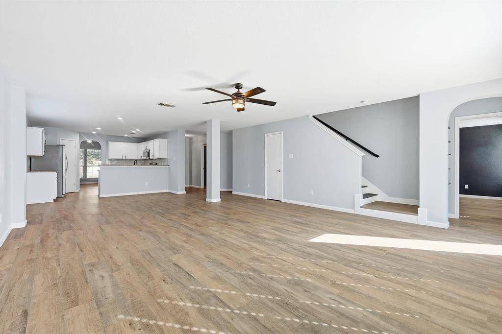 10733 Kittering Trail, Fort Worth, TX 76052