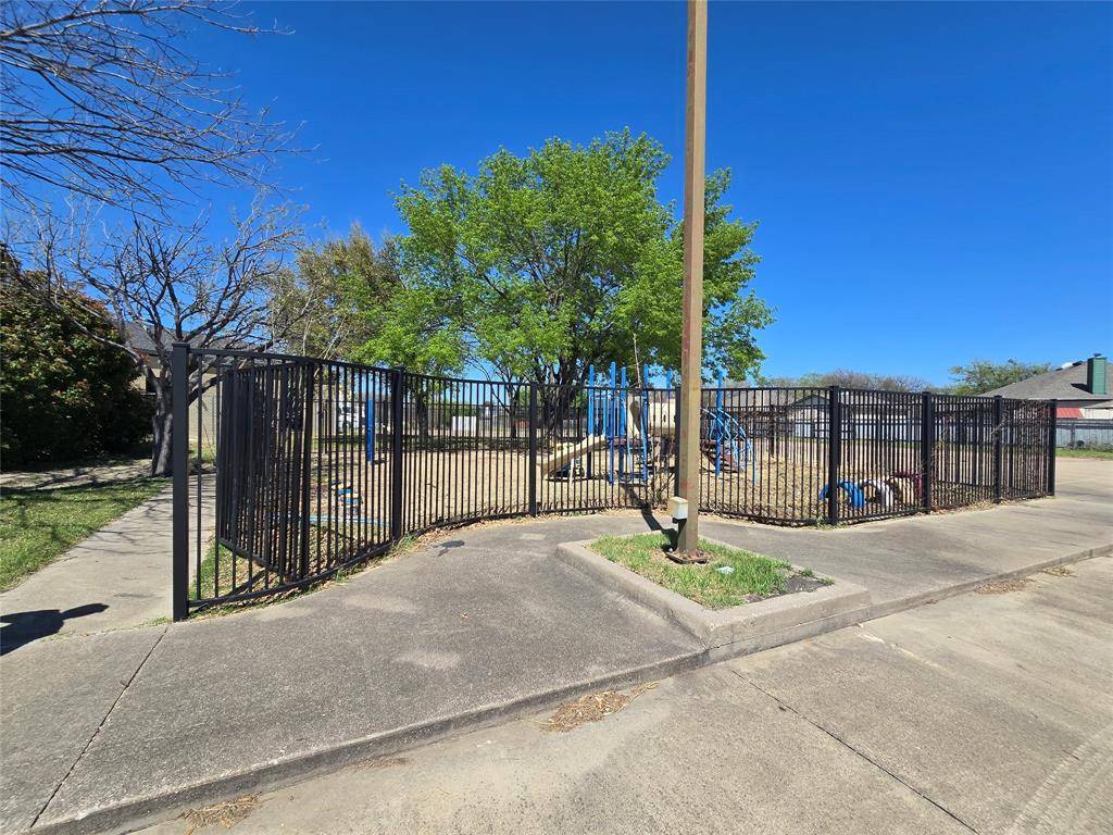 4501 Matthew Road, Grand Prairie, TX 75052