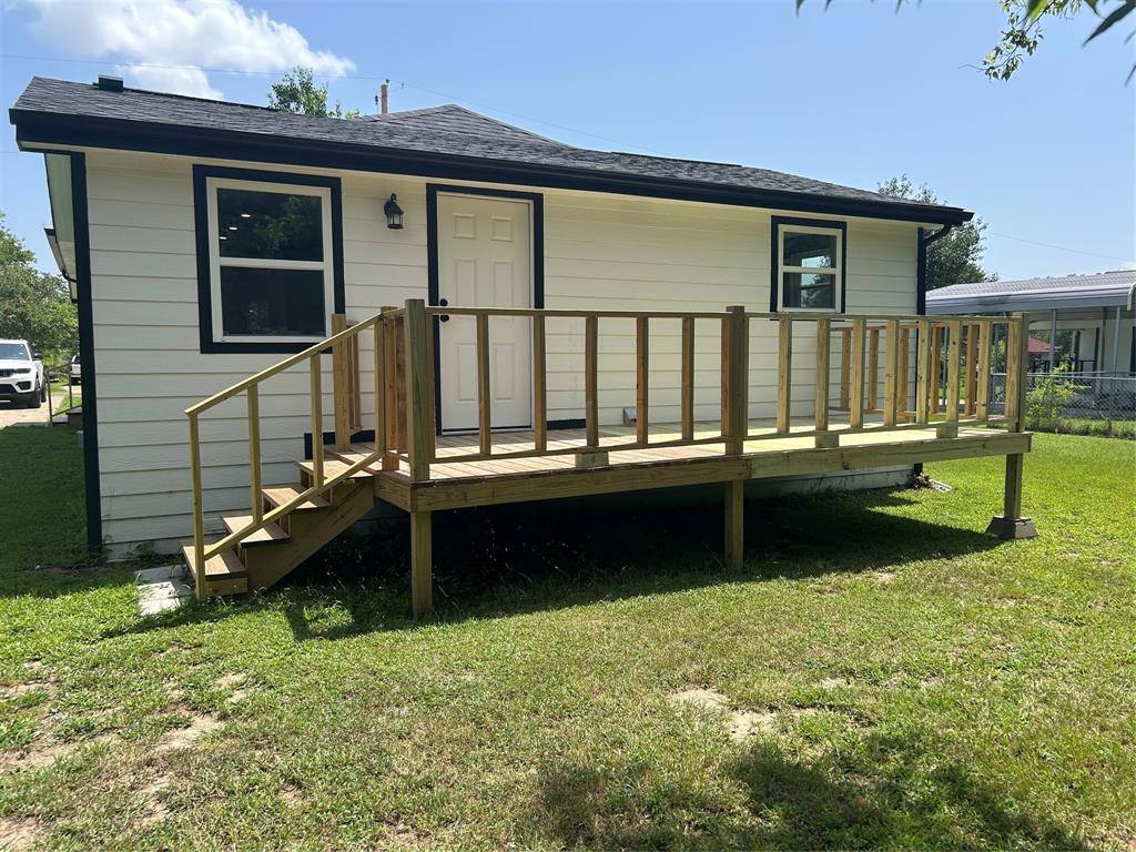 615 Smith Circle, Point, TX 75472