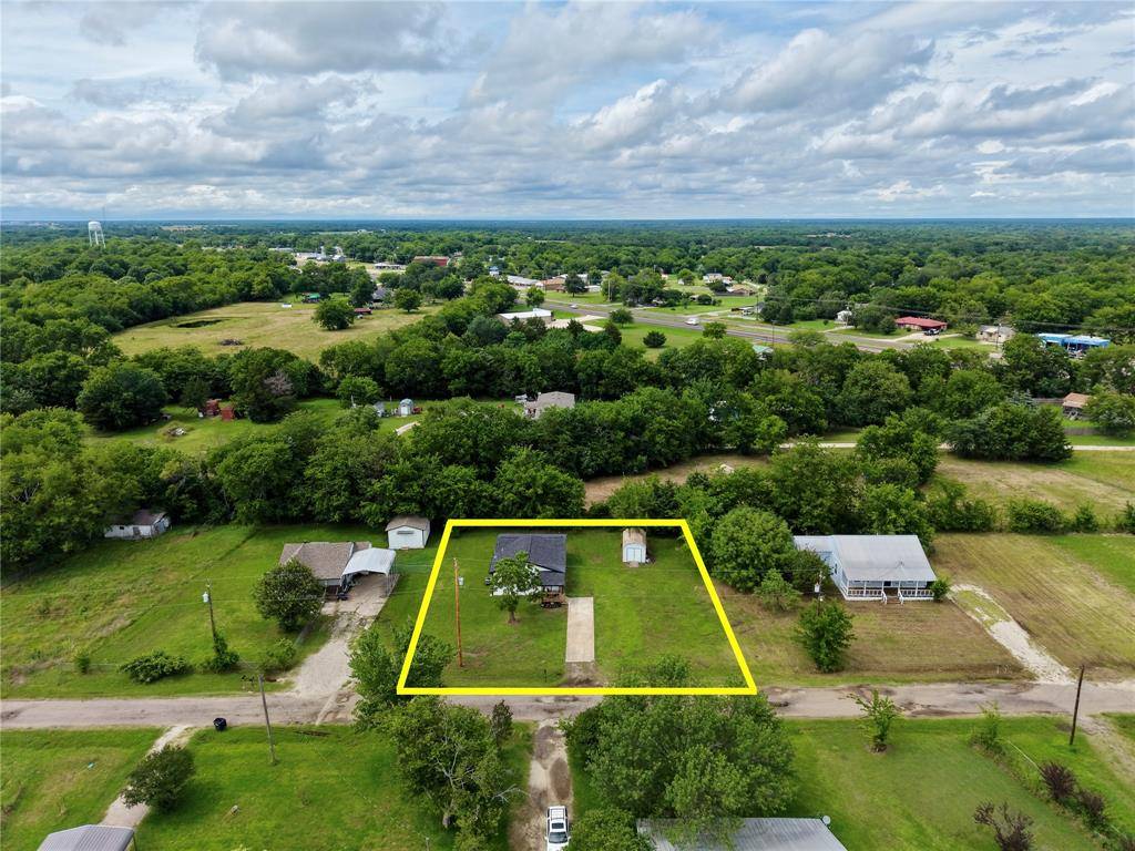 615 Smith Circle, Point, TX 75472