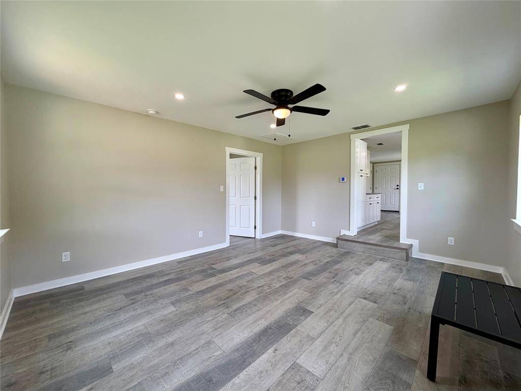 615 Smith Circle, Point, TX 75472