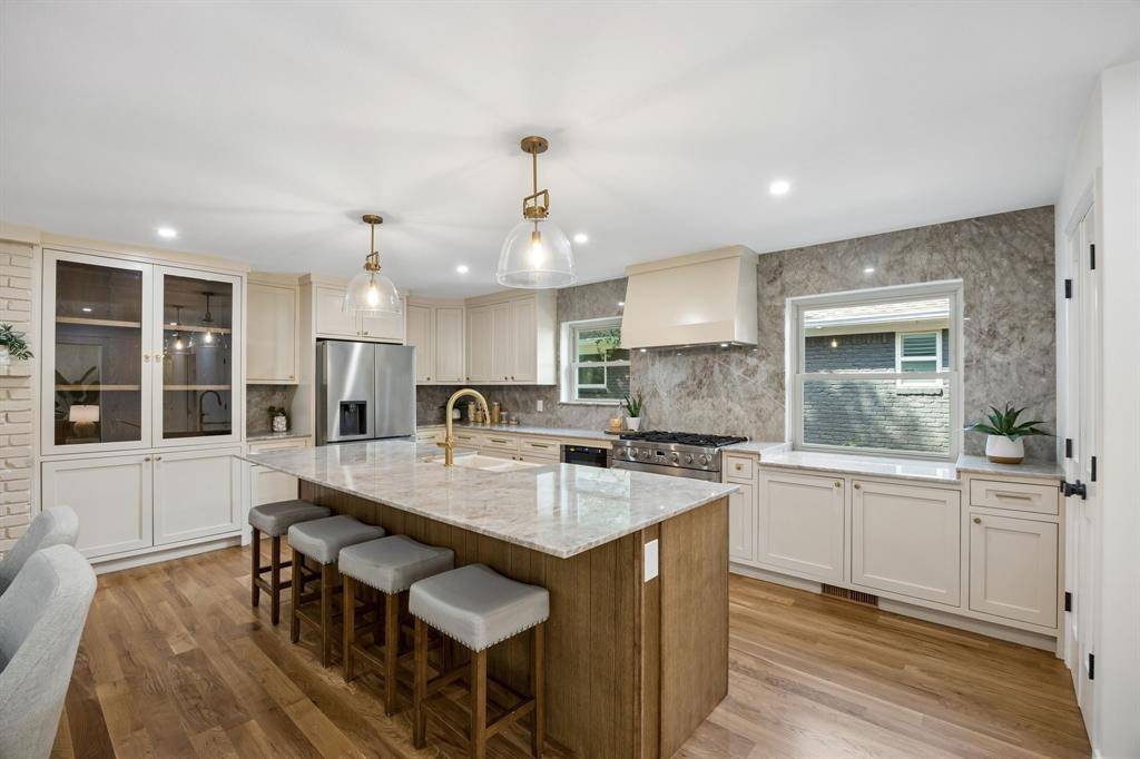 7048 Arboreal Drive, Dallas, TX 75231