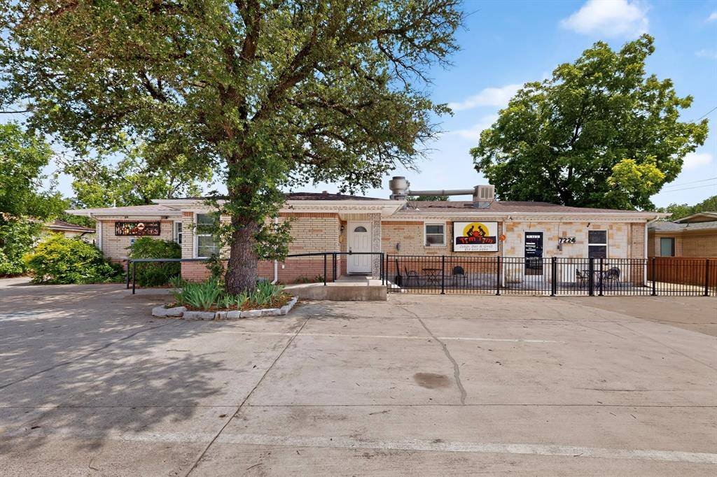 7224 Glenview Drive, Richland Hills, TX 76180