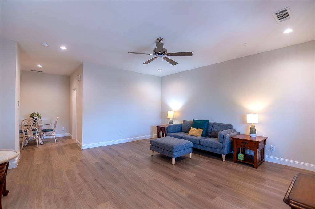 10660 Park Village Place #Unit C, Dallas, TX 75230