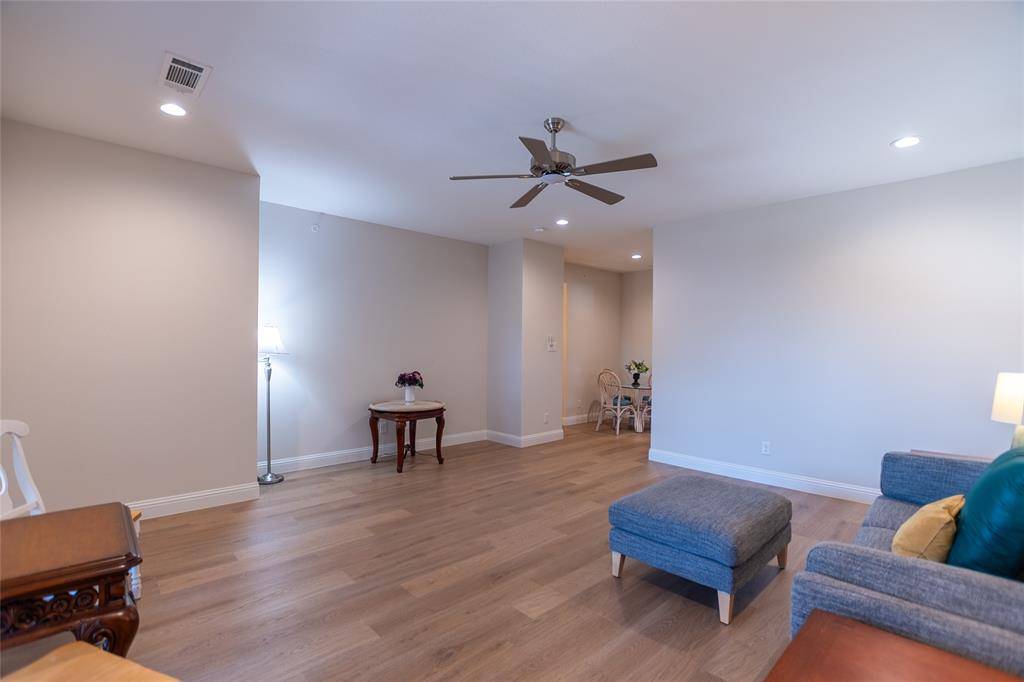10660 Park Village Place #Unit C, Dallas, TX 75230