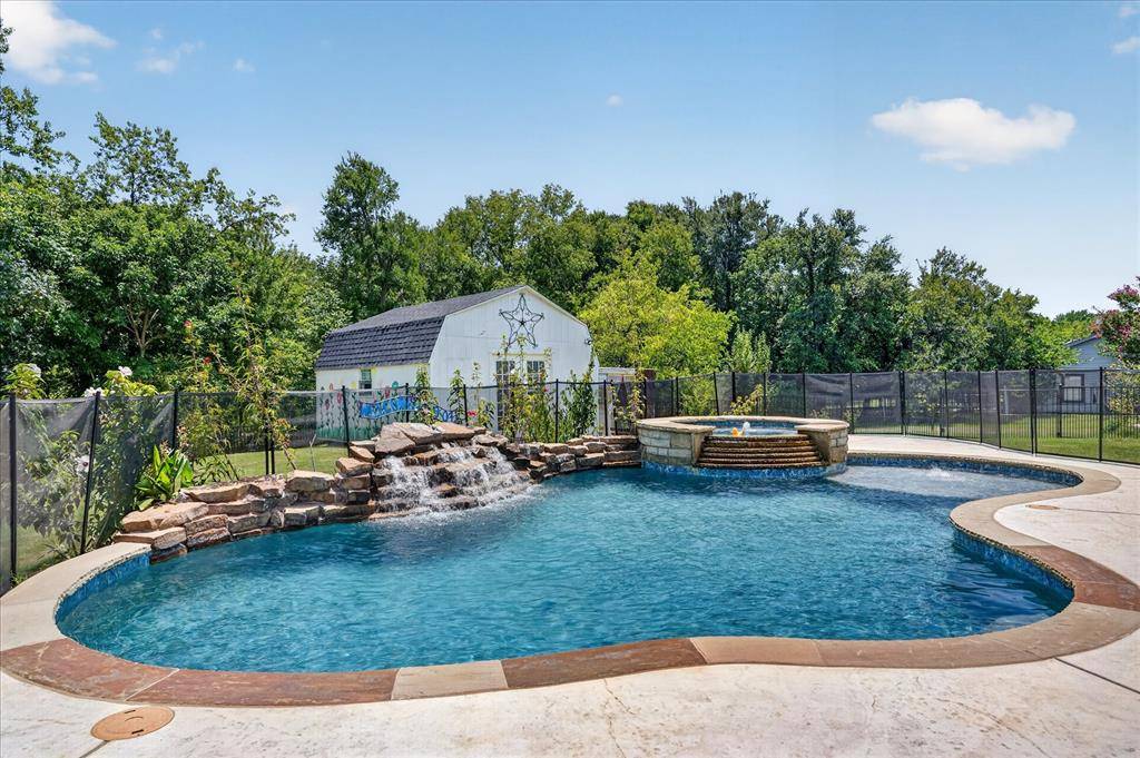 1425 Pioneer Drive, Lowry Crossing, TX 75069