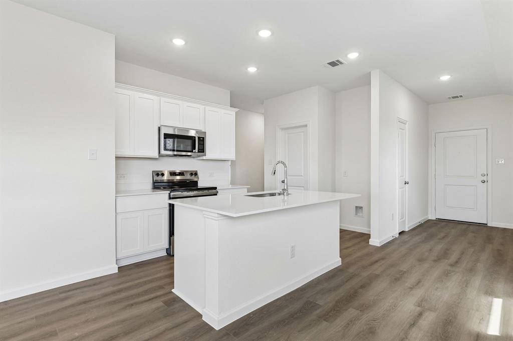 859 Hillcrest Boulevard, Princeton, TX 75407