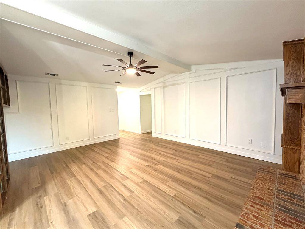 102 S Sendero Drive, Decatur, TX 76234