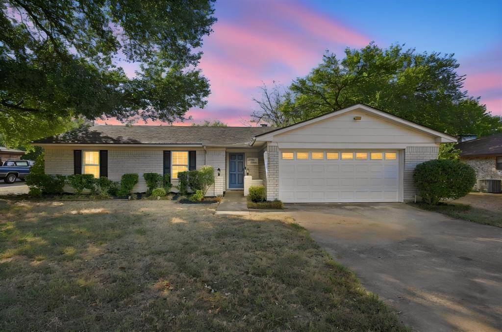 1215 Cindy Lane, Cleburne, TX 76033