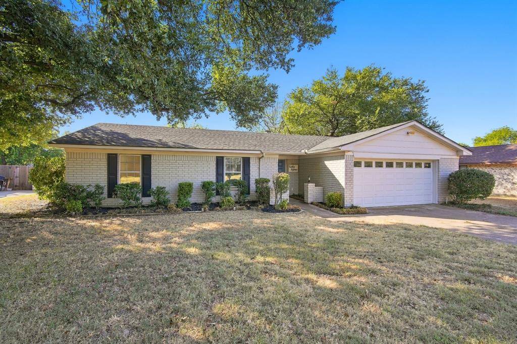 1215 Cindy Lane, Cleburne, TX 76033
