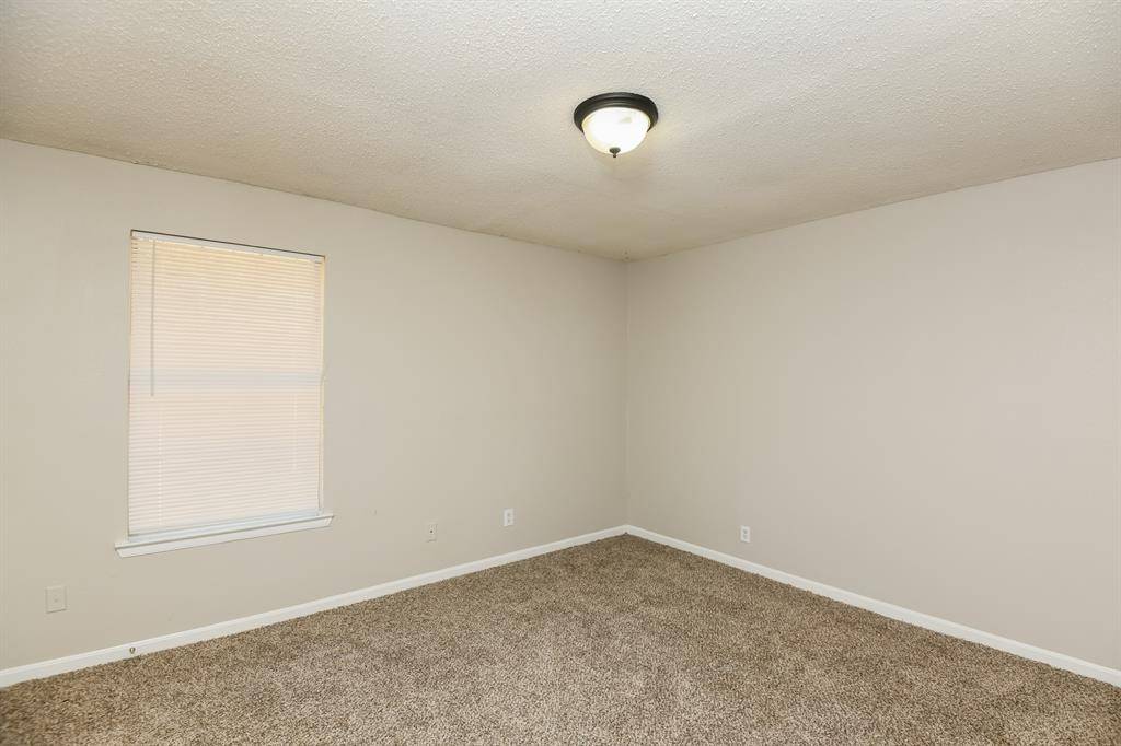 841 Hackamore Street, White Settlement, TX 76108