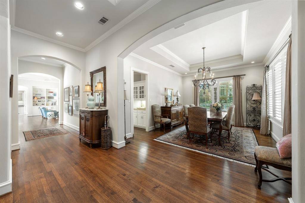 5719 Hagen Court, Dallas, TX 75252